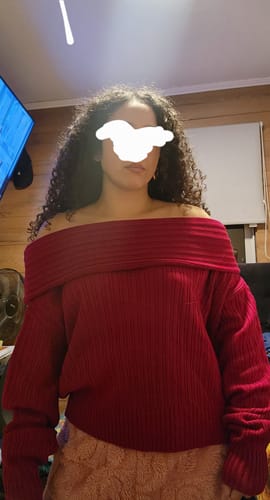 Customer photo review of SWEATER LINA ROJO