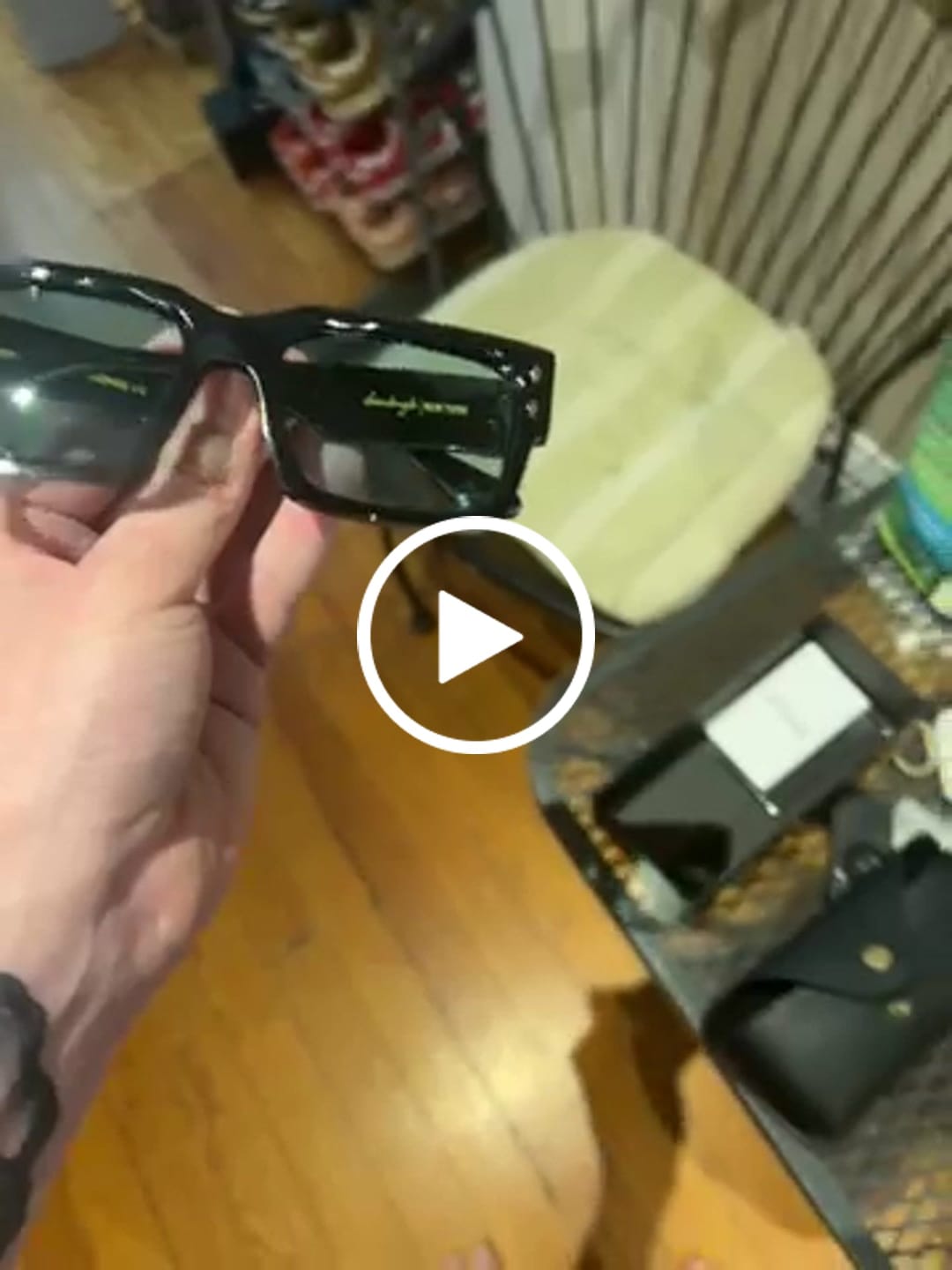Customer video review of Daxton