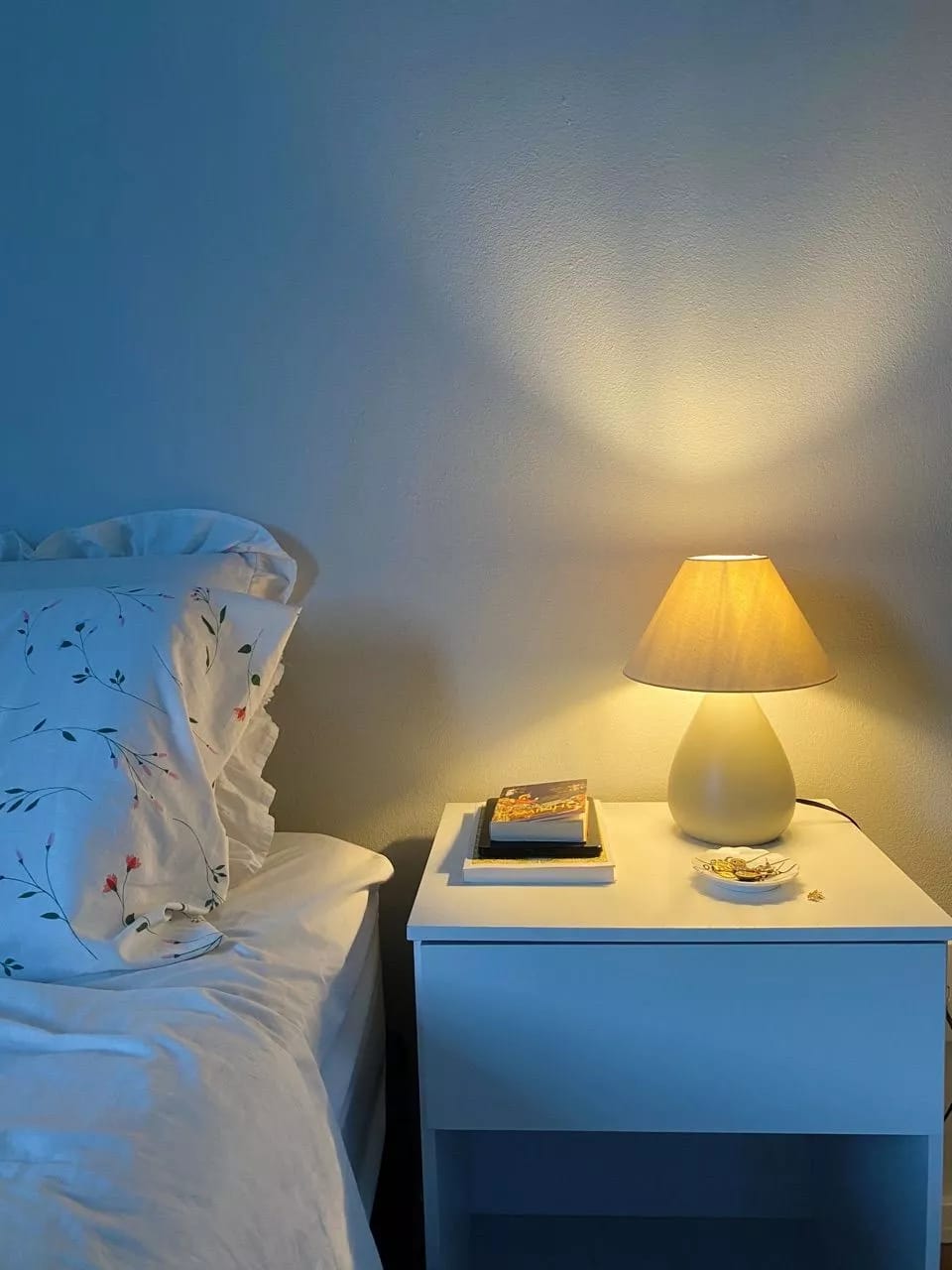 Customer photo review of Abajur de Mesa em Cerâmica com Cúpula de Linho