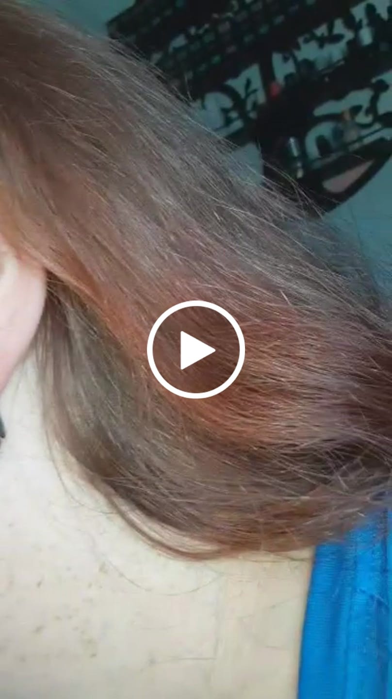 Customer video review of Salma 18k White Gold Plated 15mm Chunky U-Shaped Hoop Earrings