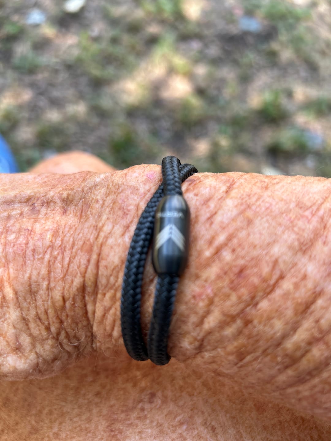 Customer photo review of Paracord Bracelet Magnetic Black