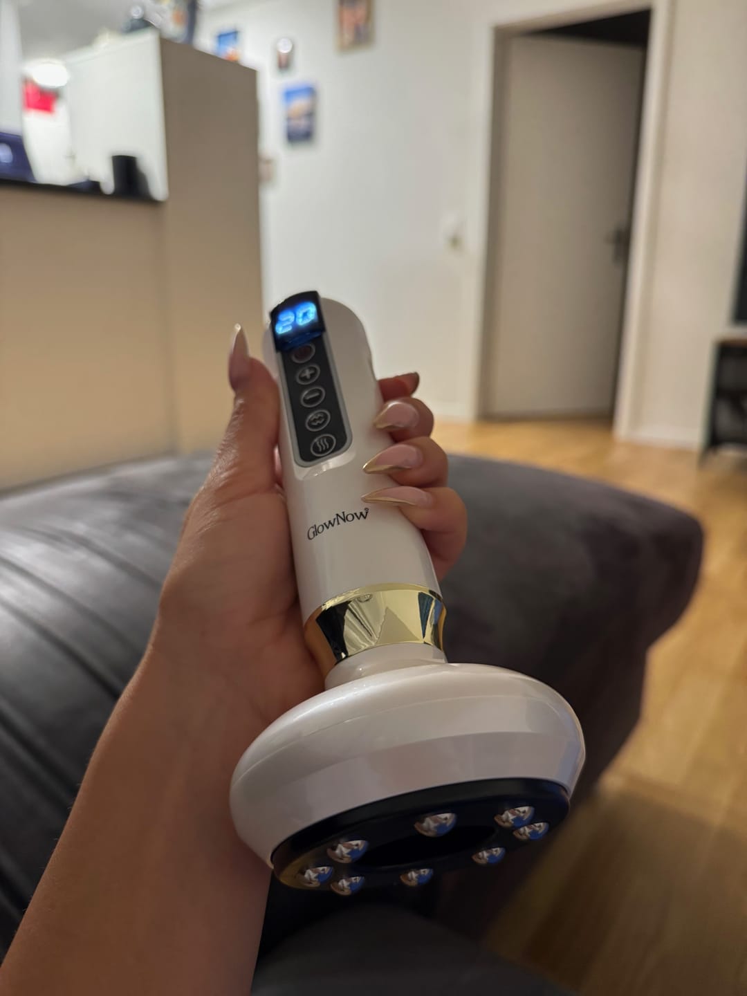 Customer photo review of GlowNow Cellulite-Massagegerät™