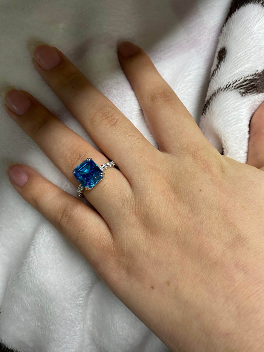 Customer photo review of S925 Honorable 4.5Ct Asscher Cut Engagement Ring Stackable Travel Ring For Women