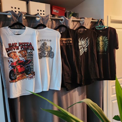 Customer photo review of T-SHIRT DARK RUIN