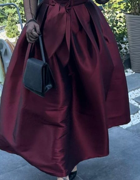 Customer photo review of TİANA TAFTA KUMAŞ ETEK BORDO
