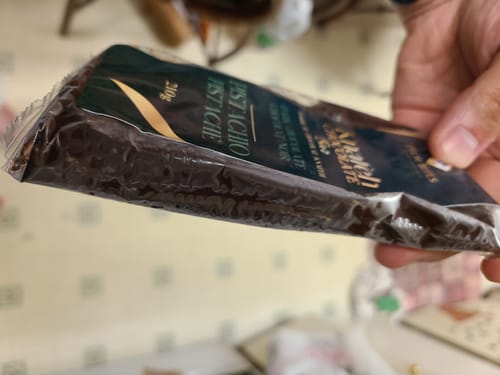 Customer photo review of Dubai Knafeh Chocolate Bars Bundle (4 bars)