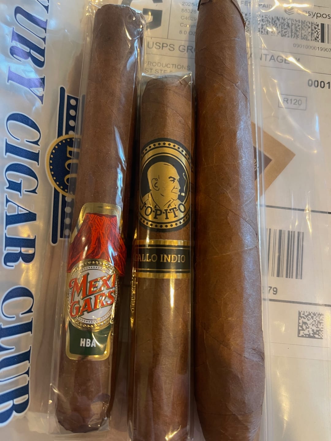 Customer photo review of Core Subscription Luxury Cigars Monthly