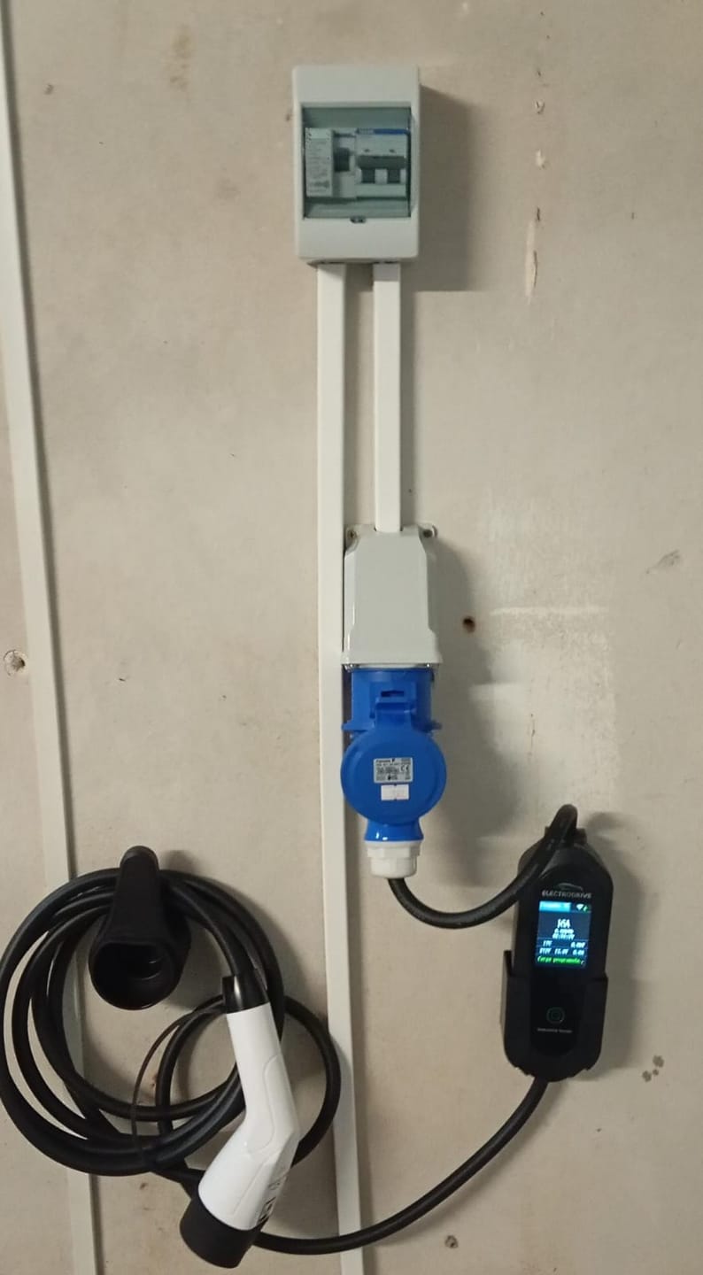Customer photo review of Cargador Para Vehículo Eléctricos 7kw Tipo 2 Wallbox
