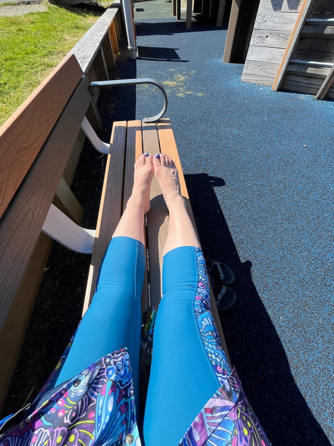 Customer photo review of Enchanted Grayling Pocket Capri Leggings