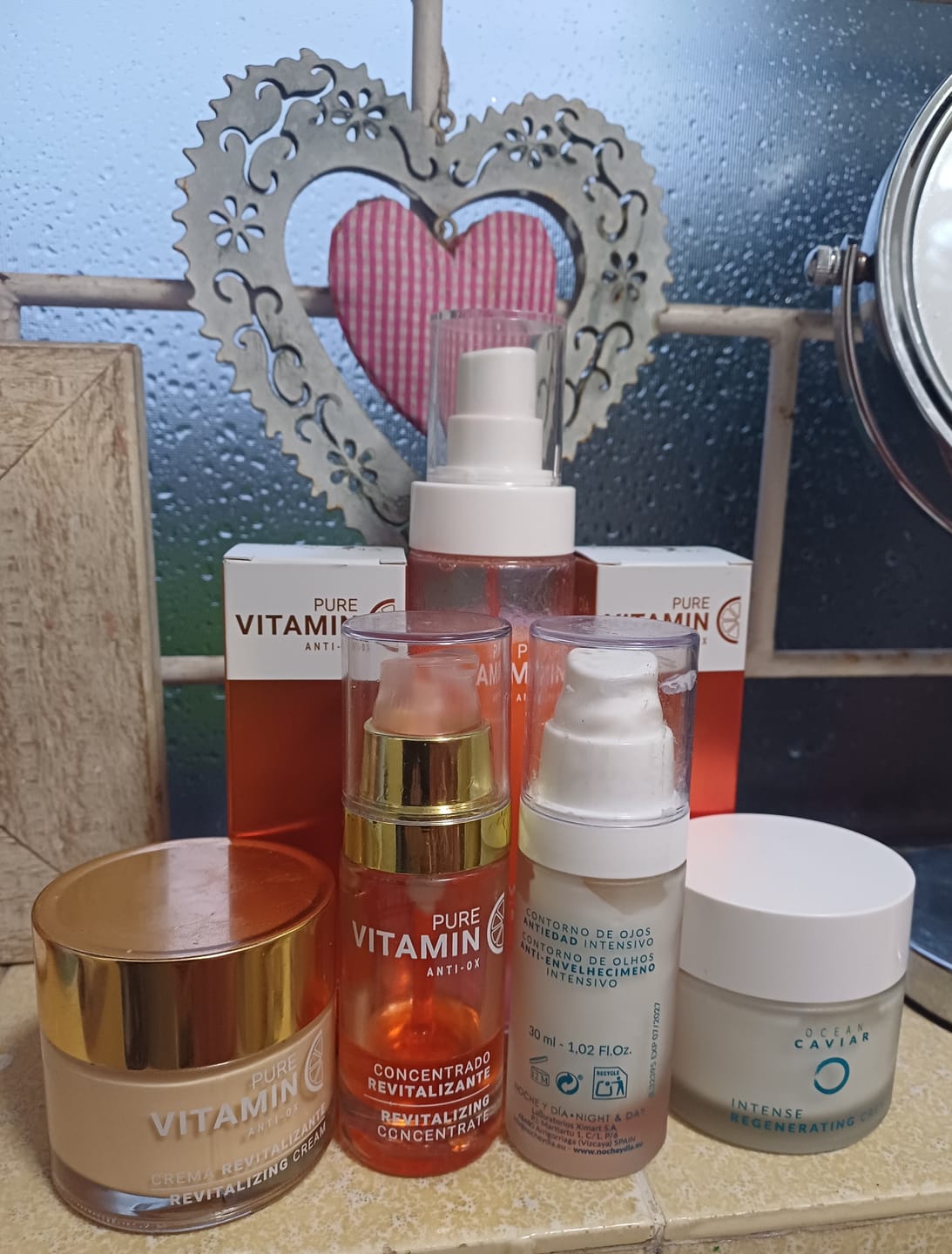 Customer photo review of Buy a Noche Y Dia Vitamin C Serum, Get a Free Vitamin C Cleanser