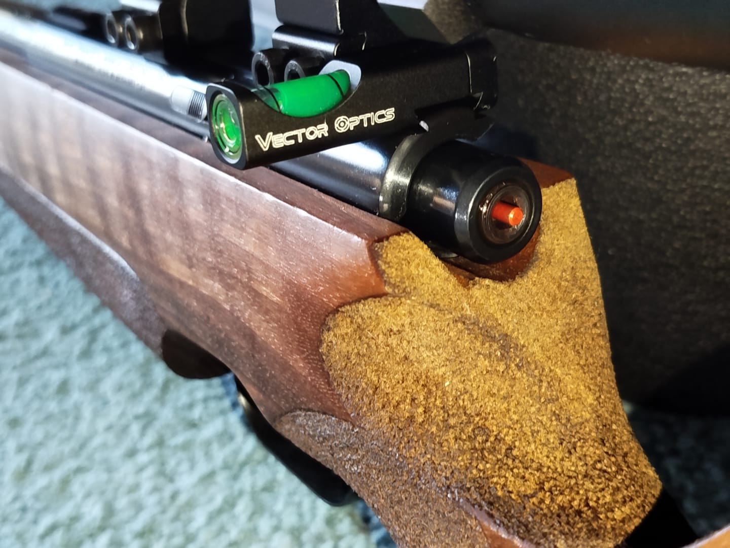 Customer photo review of Vector Optics SCACD-21 Wasserwaage zur Montage an 11mm Dovetail