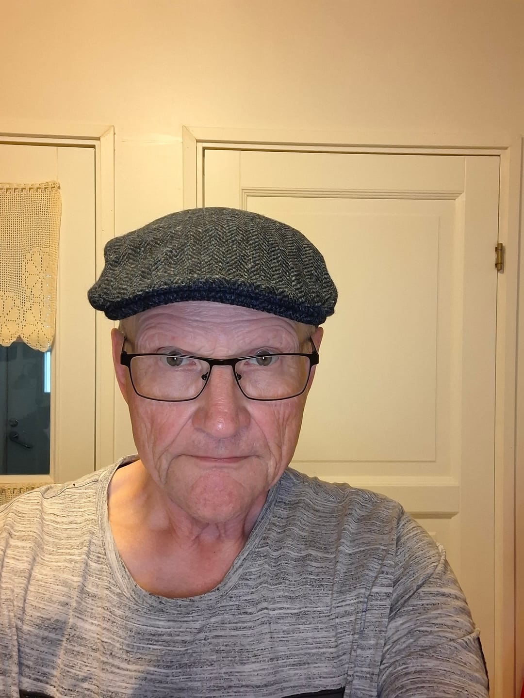 Customer photo review of Donegal Touring Cap Tweed