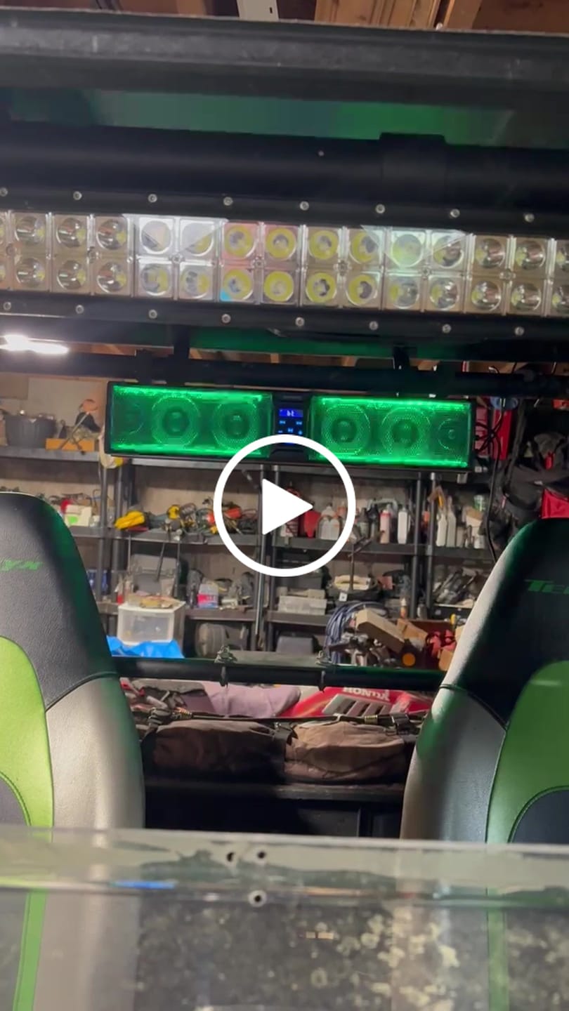 Customer video review of UTV Sound Bar RGB 26'' Bluetooth Multicolor Lights 500W Amplifier 1.75''-2'' Roll Bar