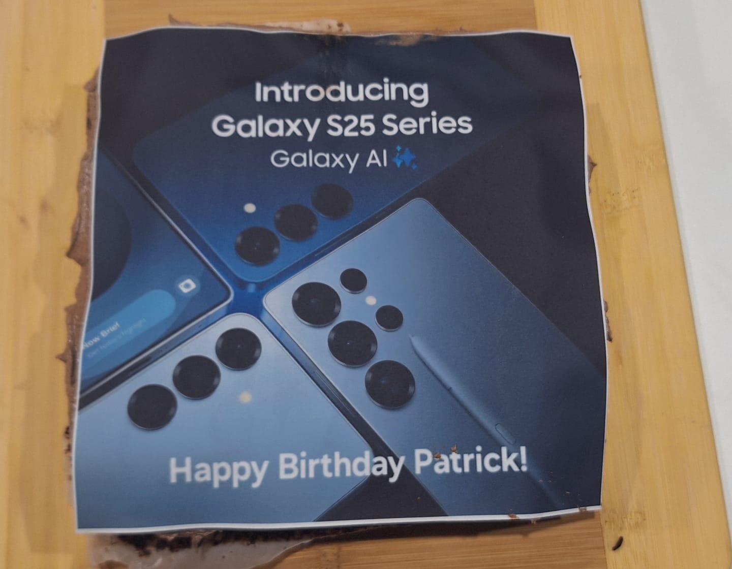 Customer photo review of 19 cm x 19 cm Square Pre-cut Custom Edible Icing Image