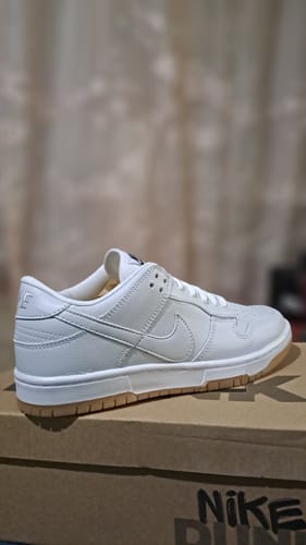 Customer photo review of Tenis Dunk Blanco Ambar