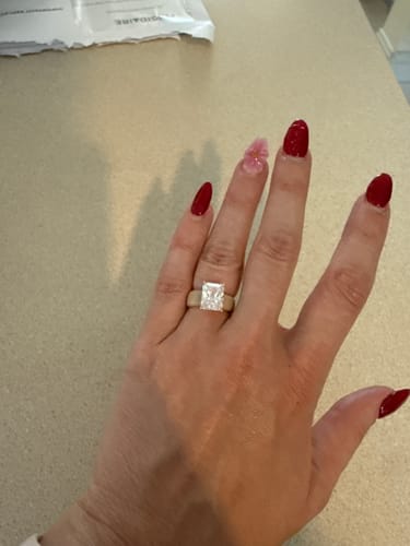 Customer photo review of Silicone Ring – 10×8 mm Emerald Cut CZ | Patent-Pending Design