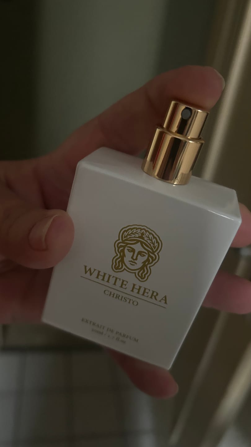 Customer photo review of WHITE HERA - Damen Parfum
