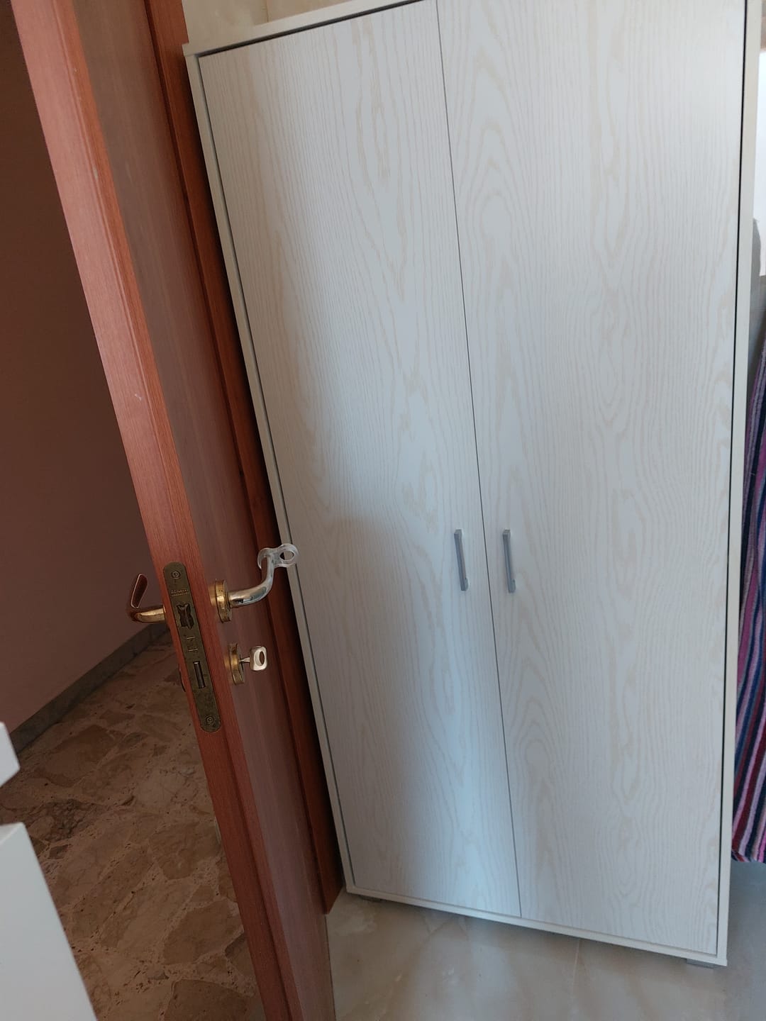 Customer photo review of Mobile Scarpiera Alta Mars4 con 6 Piani in Rovere Nordico e Bianco Alpes o Rovere