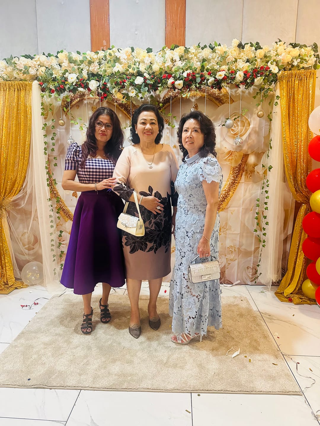 Customer photo review of Floral Pattern Lace Dress With High Collar And Midi Skirt - Blue