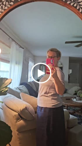 Customer video review of Anna Crew Sweater - Mist