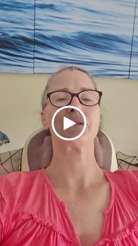 Customer video review of HiZoo - Pillow Neck & Shoulder Massager