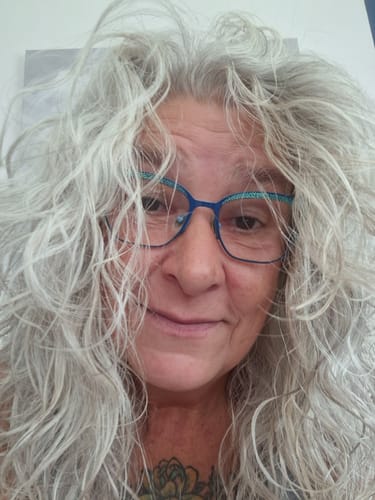 Customer photo review of 15% Ylang Ylang & Patchouli Haarseife (Beruhigend & Tiefenpflegend)