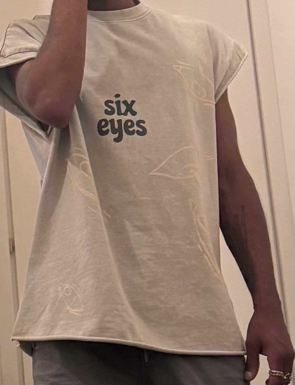 Customer photo review of Gojo 6 eyes muscle tee
