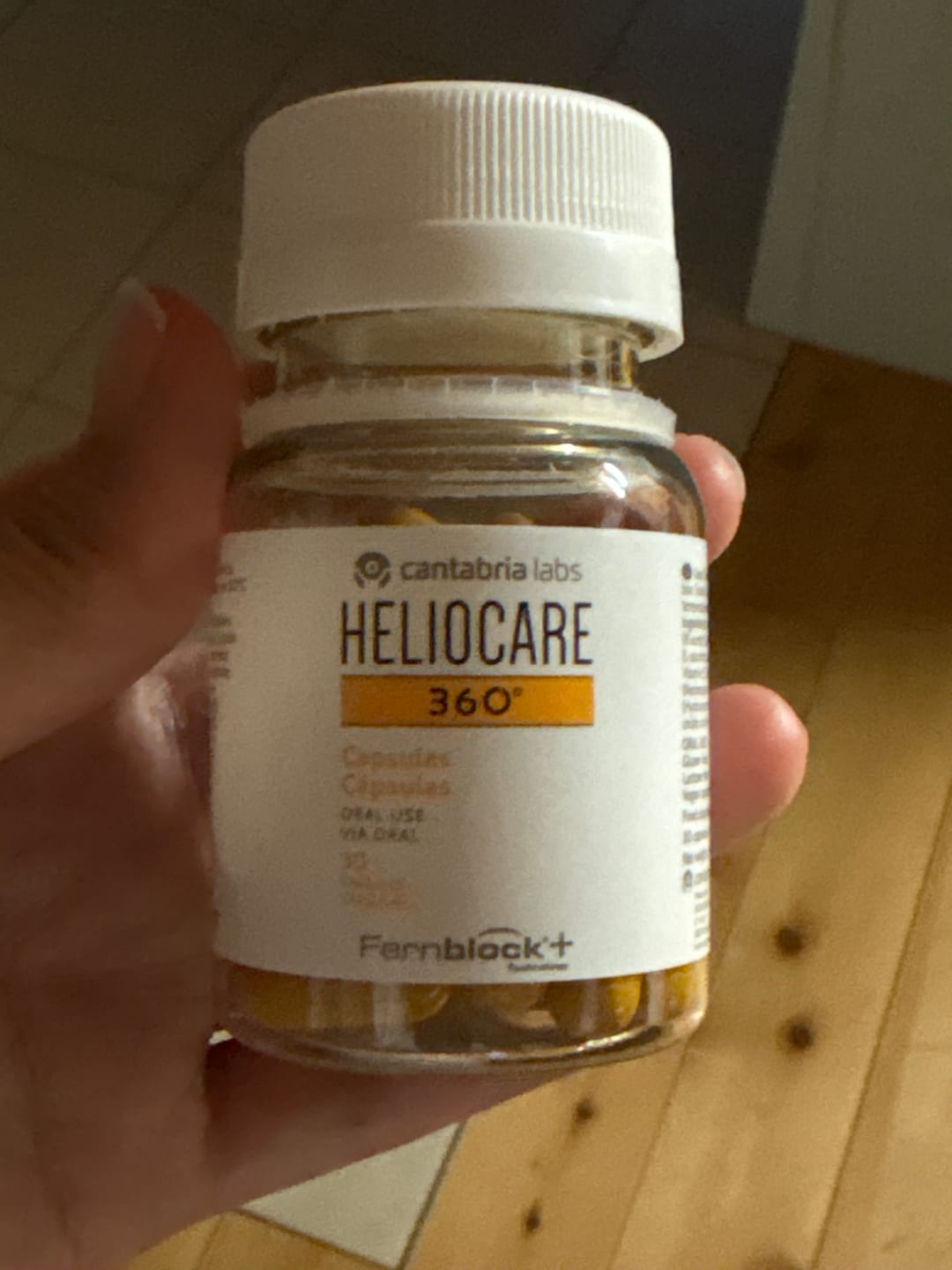 Customer photo review of ヘリオケア360° ORAL（飲む日焼け止め）