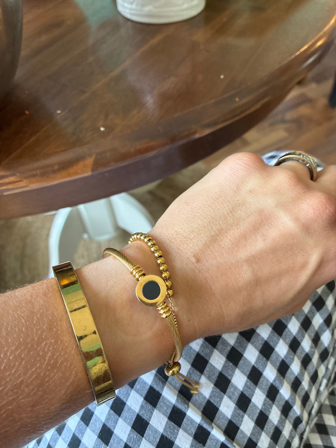 Customer photo review of Melinda Gold Rotatable Bangle