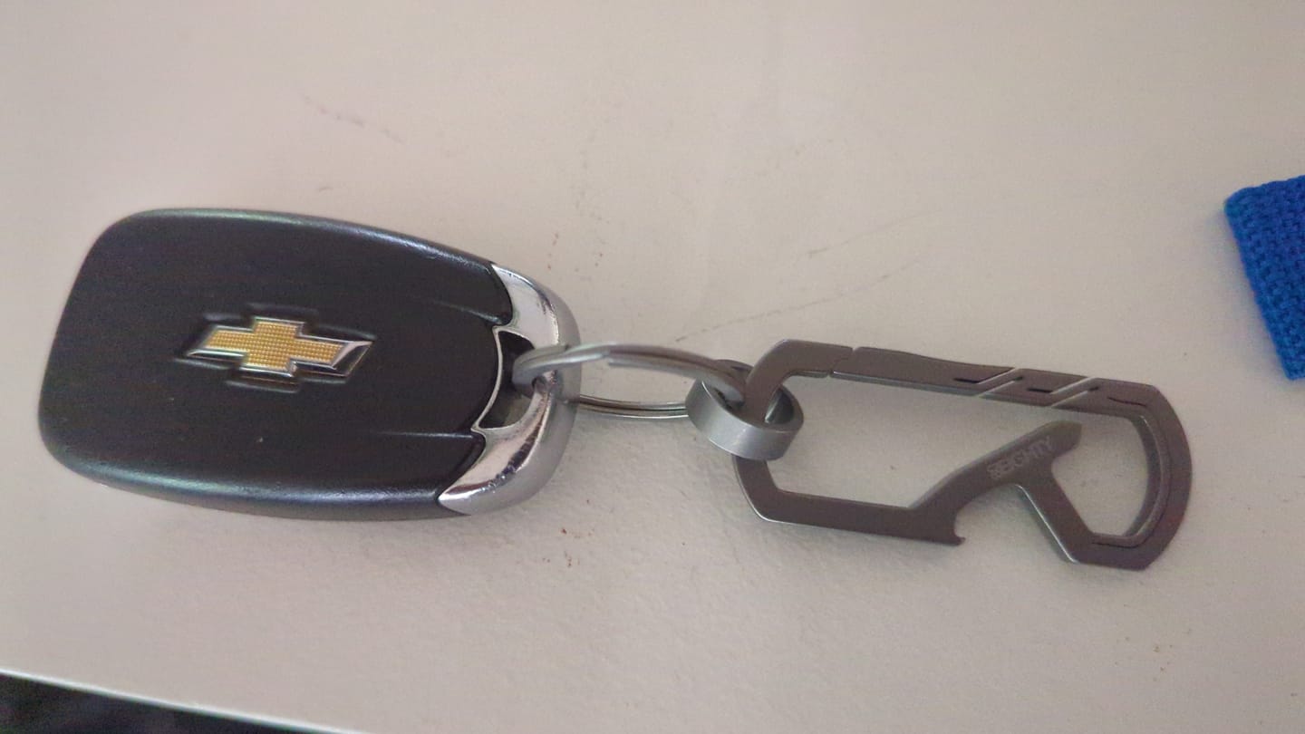 Customer photo review of 80Eighty® Titanium Keychain Clip