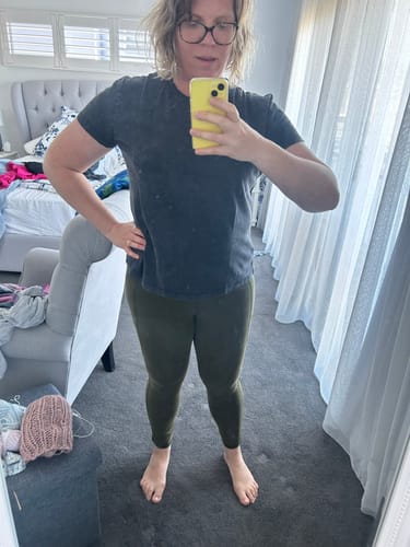 Customer photo review of Women's Classic Hemp Tee