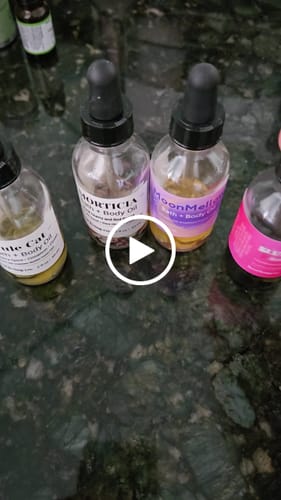 Customer video review of Slut for Smut Bath & Body Oil