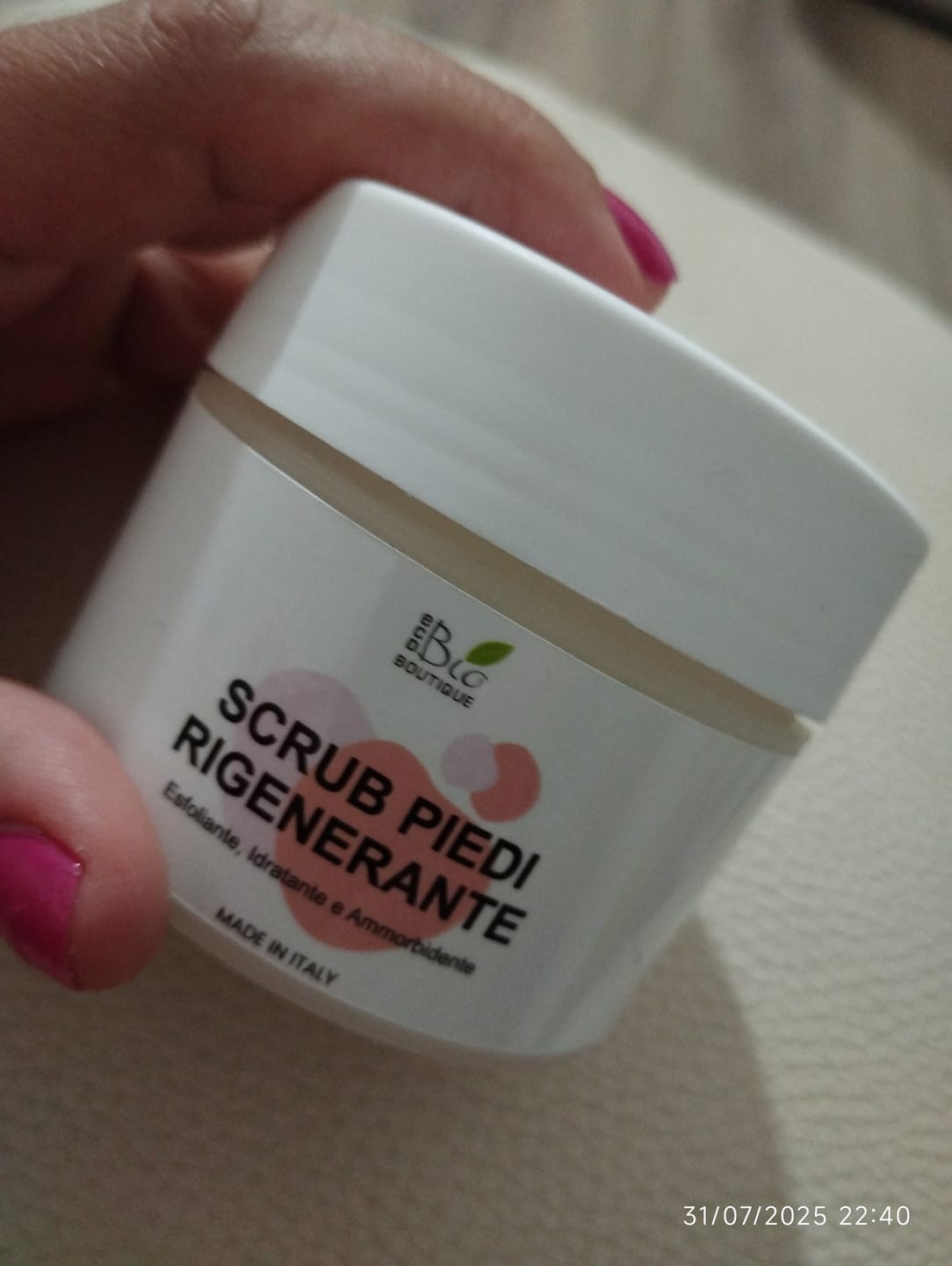 Customer photo review of Scrub Piedi Rigenerante