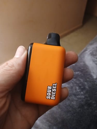 Customer photo review of Shroomz Thc Live Resin + Magic Mushroom Blend Disposable – 8G Sour Diesel - Hybrid