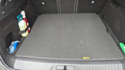 Customer photo review of Kofferraumwanne nach Maß