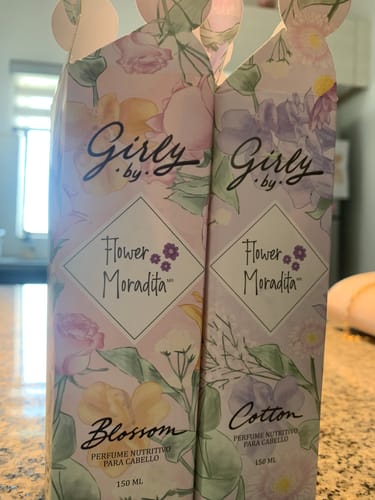 Customer photo review of Dúo de Perfumes Para Cabello Flower Moradita Girly