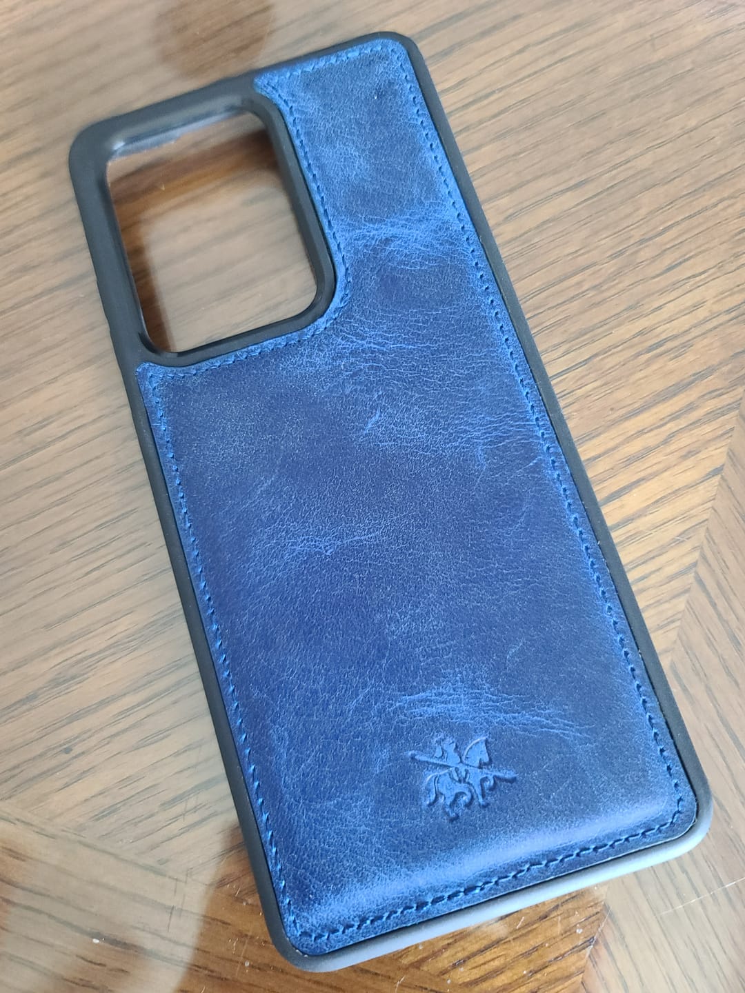Customer photo review of Lucca Snap On Leather Case for Samsung Galaxy S20 Ultra