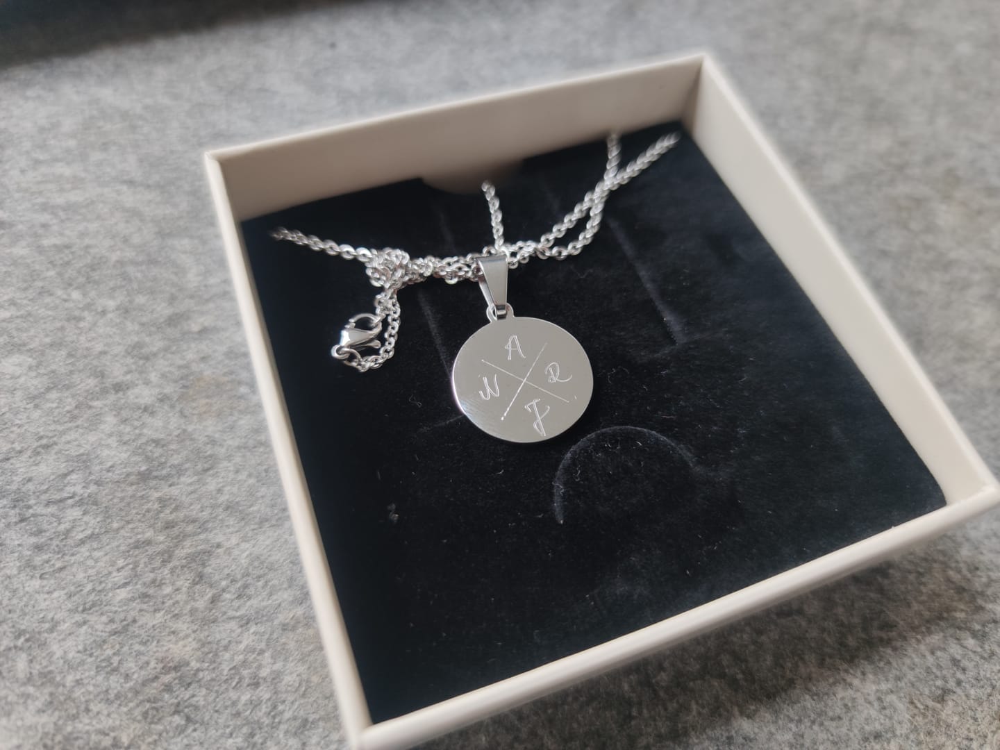 Customer photo review of Halskette Initialen