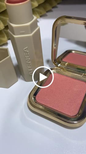 Customer video review of RUBOR CREMOSO EN BARRA COLLECTION