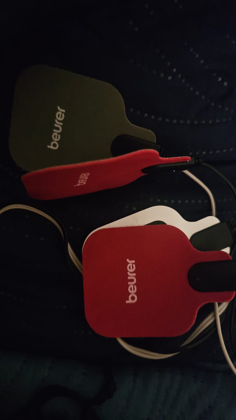 Customer photo review of Parches Electrodos para Electroestimulador EM41 Beurer | Set de 8 Electrodos Adhesivos para Fisioterapia y TENS