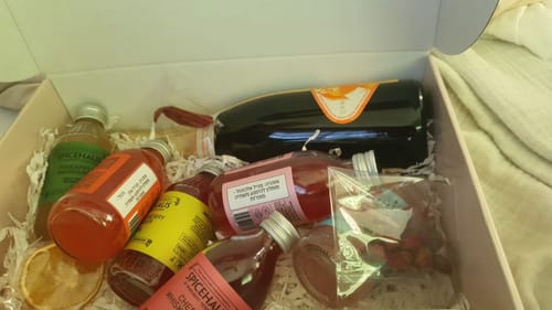 Customer photo review of מארז מתנה קוקטיילים ושנדון