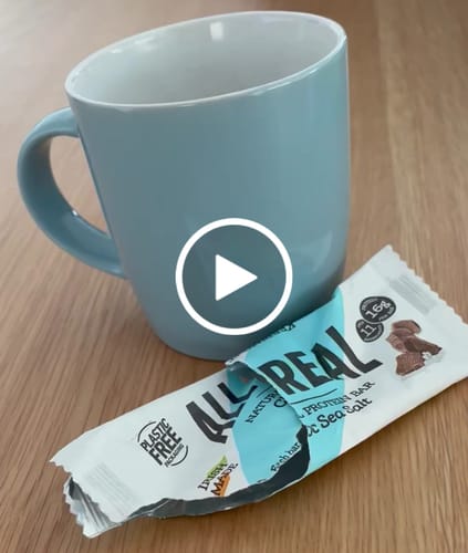 Customer video review of Choc Sea Salt Protein Bar 50g x 12 bars