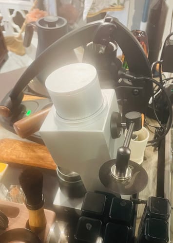 Customer photo review of Multi-Function Magnetic Puck Screen Holder