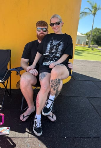 Customer photo review of Unchained Doberman- unisex Pump cover - Oversized Gym T-shirt  - Black / White