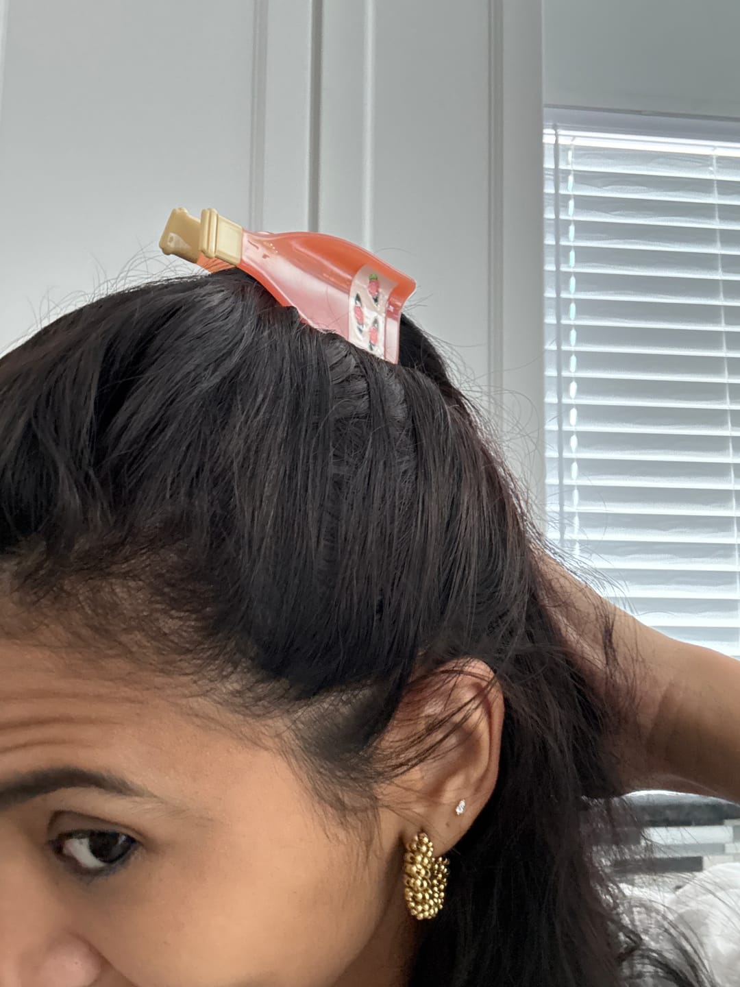 Customer photo review of Large Rose Wine Bottle Hair Claw Clip