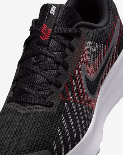 Customer photo review of Nike Men's Run Defy Road Running Shoes