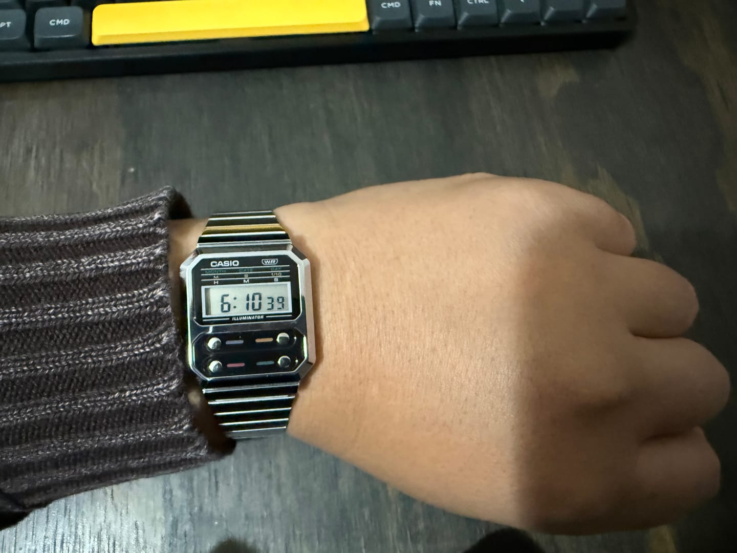 Customer photo review of Reloj Casio Vintage A100WE-1ADF Alien F-100 Reissue Plateado