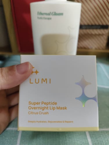 Customer photo review of Super Peptide Overnight Lip Mask