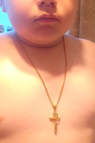 Customer photo review of 18k Gold Crucifier Pendant Chain