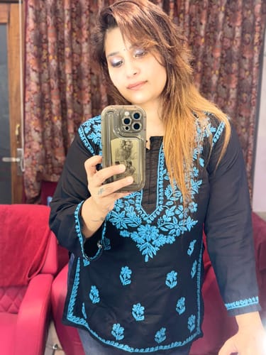 Customer photo review of Gul-E-Jahaan Black & Royal Blue Short Rayon Kurta